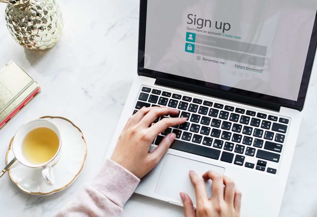 create social media website