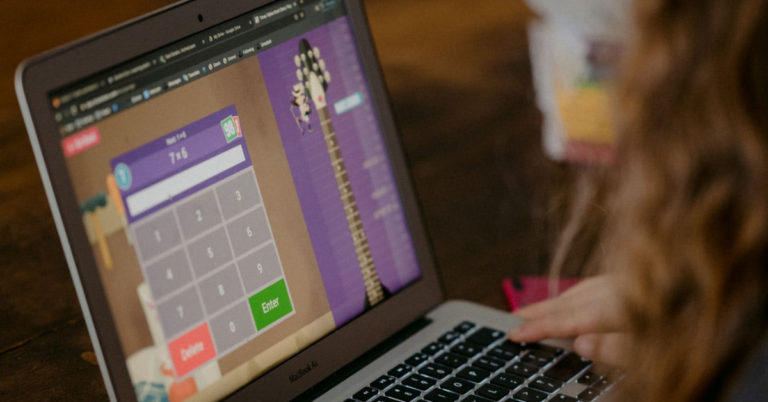 quiz builder software