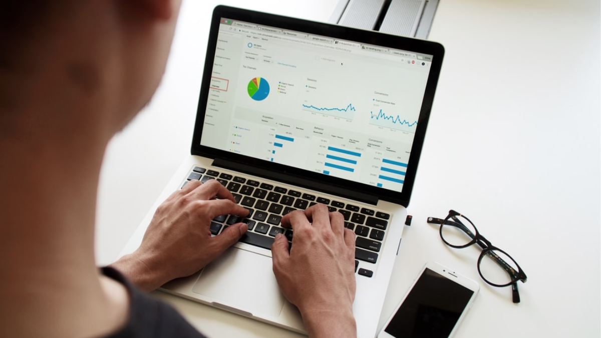 Tracking and Analytics- QR Code Hosting