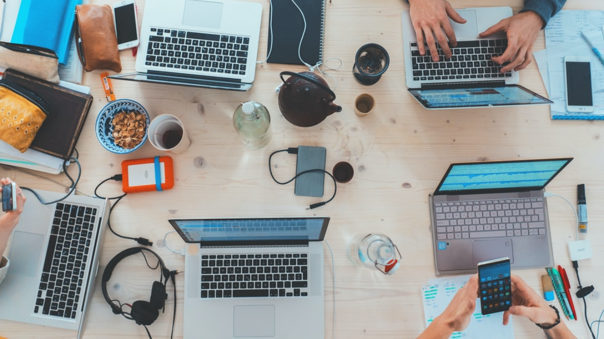 Self-Hosted vs Hosted eCommerce Stores