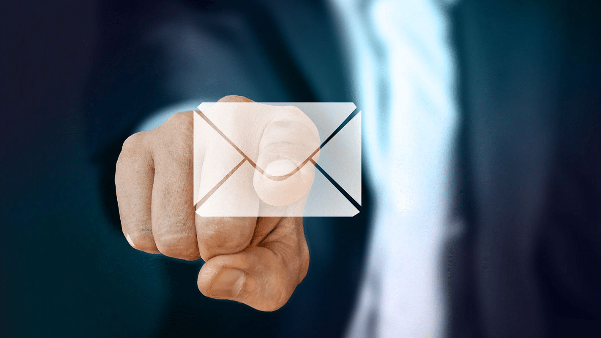 How to customize order emails: Facebook group