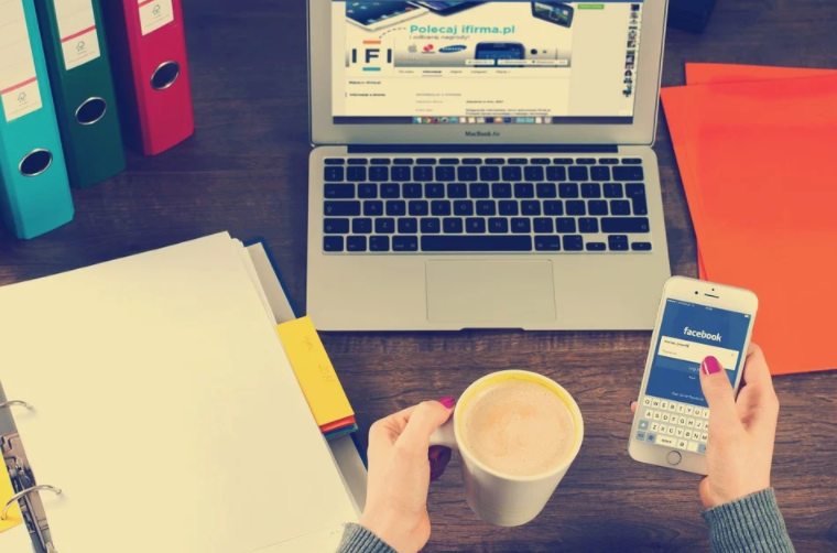 Add Social Media Icons to WordPress