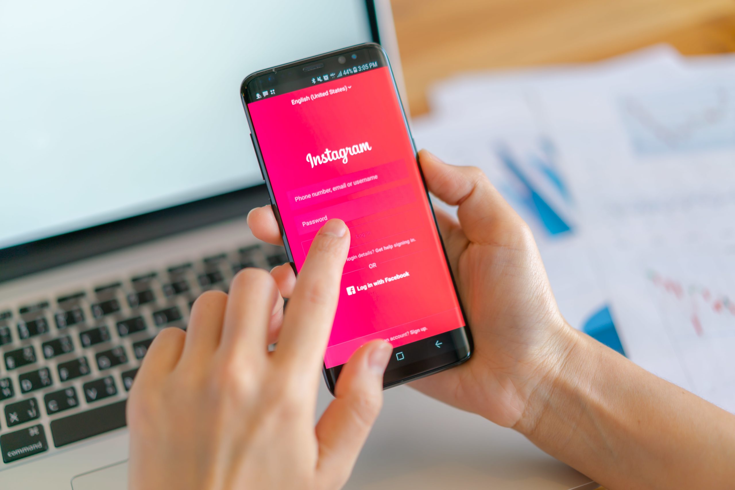 Instagram swipe up feature