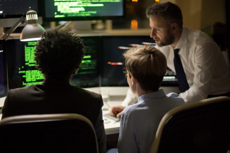 Building in Public: A Startup Cheat Code or a Double-Edged Sword